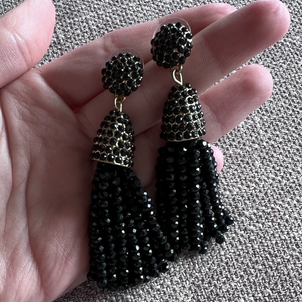 Piñata tassel Earrings - Black